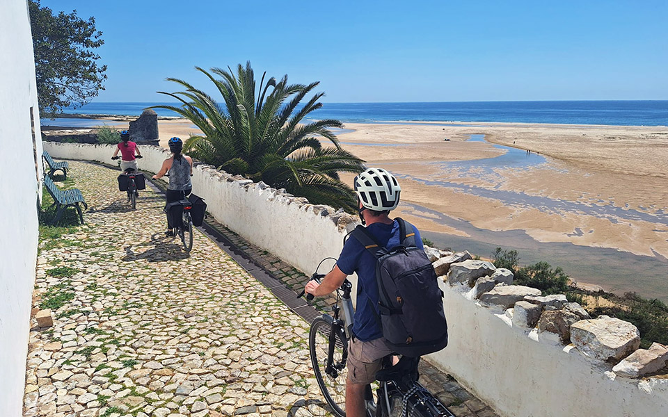 De dunes en falaises : immersion en bord de mer à vélo