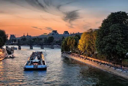 Focus sur les péniches de Paris, à louer pour vos événements